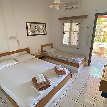 Zoe's Place Hotel