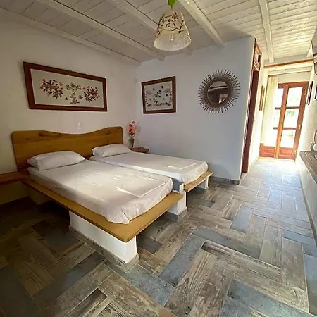 Zoe's Place 2*