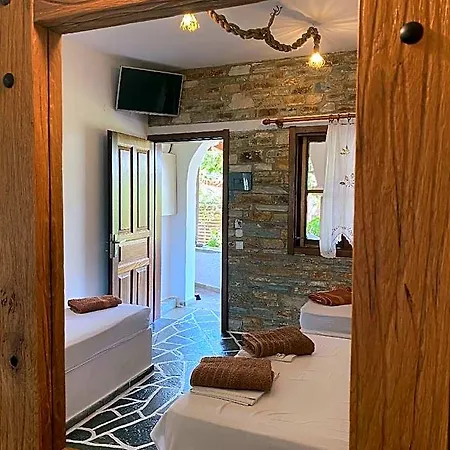 Zoe's Place Hotel